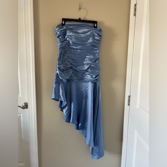 Cinq a Sept ELIZA Strapless Silk DRESS - Picture 10 of 10